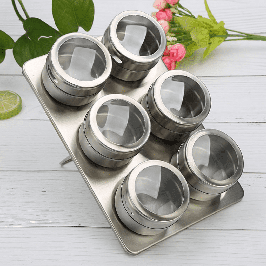 Série de 6 boites, pots à épices en tôle émaillée ancienne, début XXème